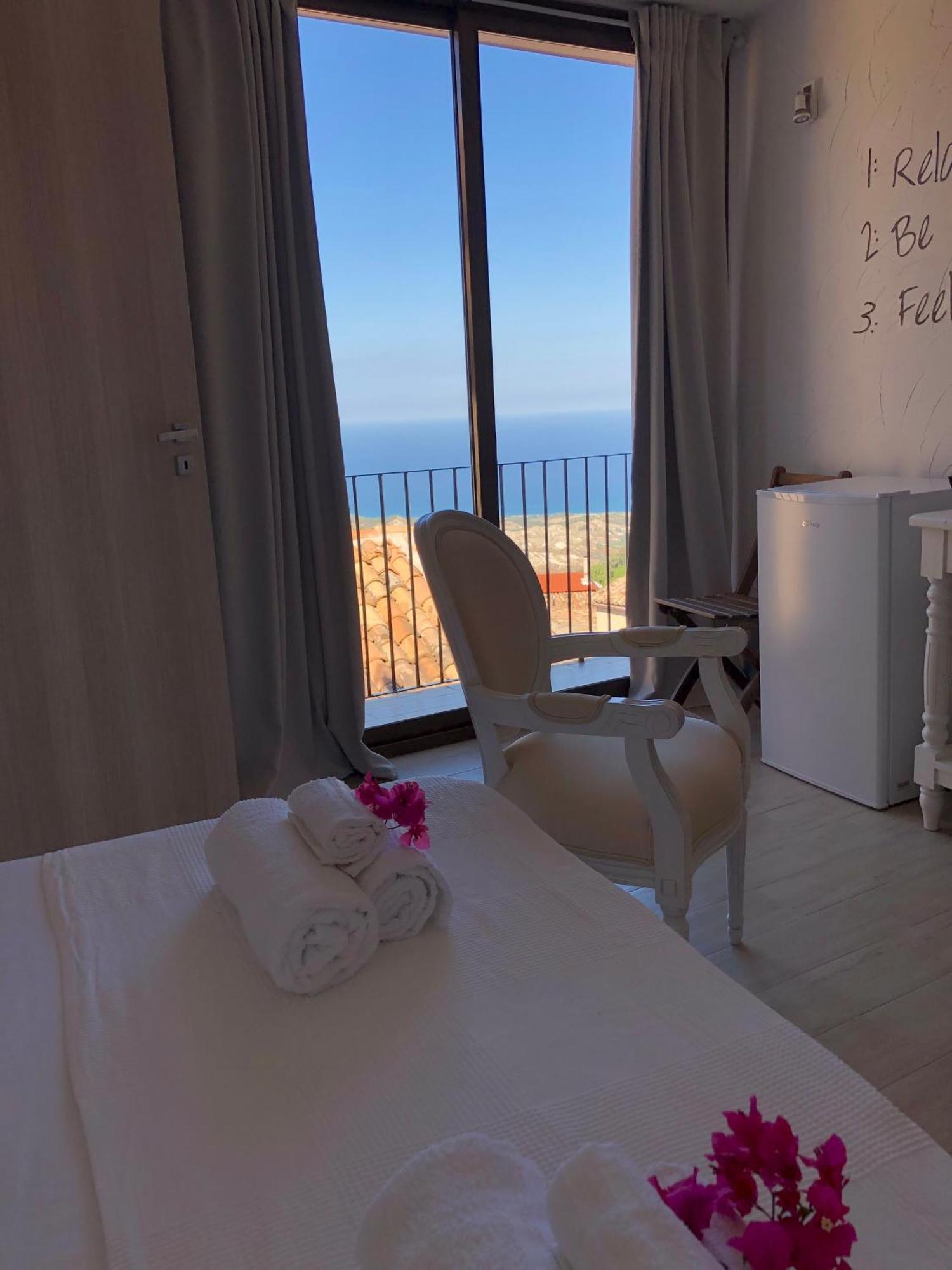 Perla Del Borgo Bed And Breakfast Santa Caterina dello Ionio Luaran gambar