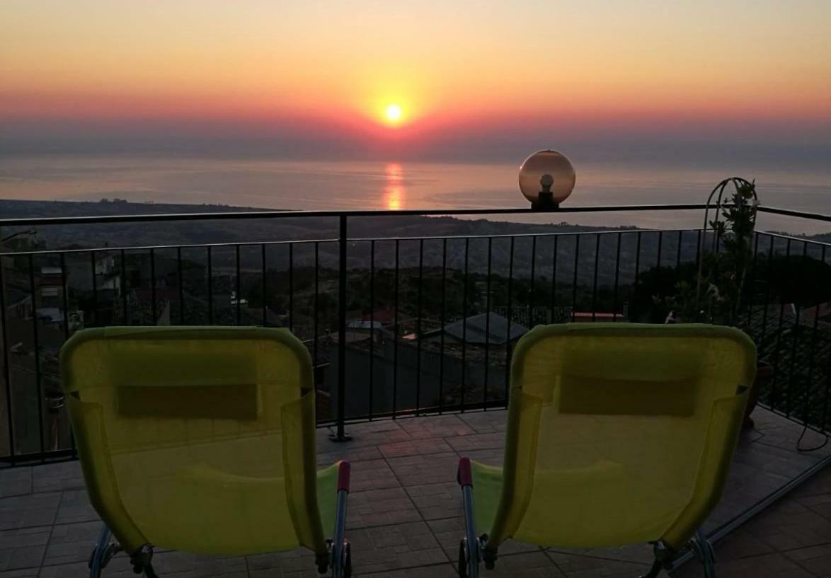Perla Del Borgo Bed And Breakfast Santa Caterina dello Ionio Luaran gambar